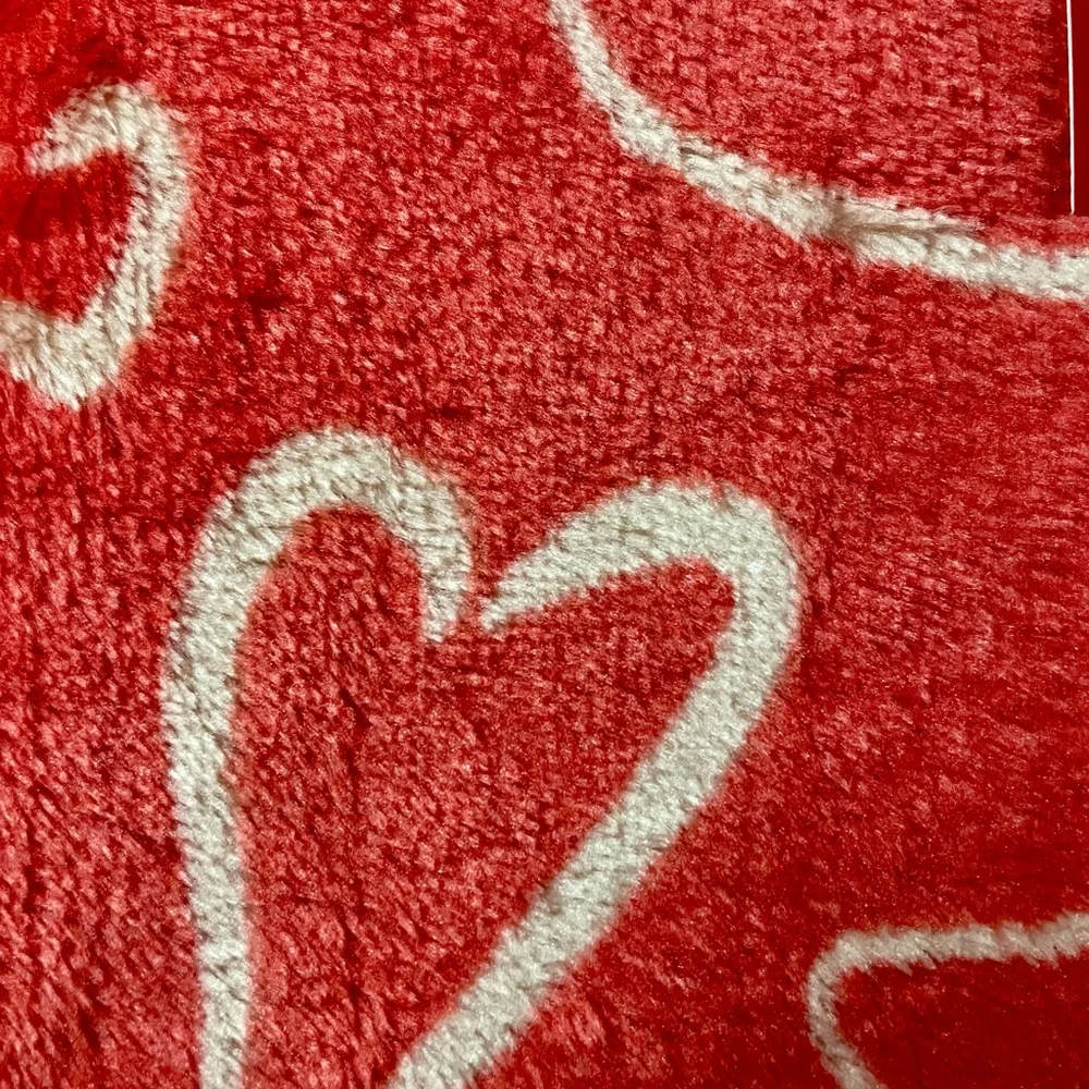 Destination Holiday Valentine's Throw Blanket - Picture 4 of 4